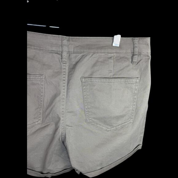 Candace Cameron Bure Women's Petite Shorts Olive Stone 10 Petite NWOT Summer‎ - Picture 3 of 10